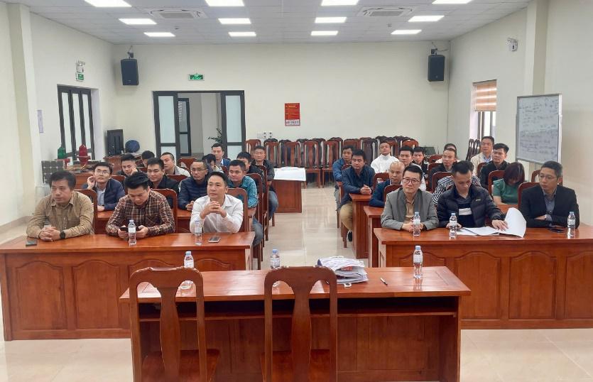 BẮC TRUNG BỘ: TỔ CHỨC KỲ THI NÂNG BẬC LƯƠNG CHO CÔNG NHÂN QUẢN LÝ ĐÈN BIỂN